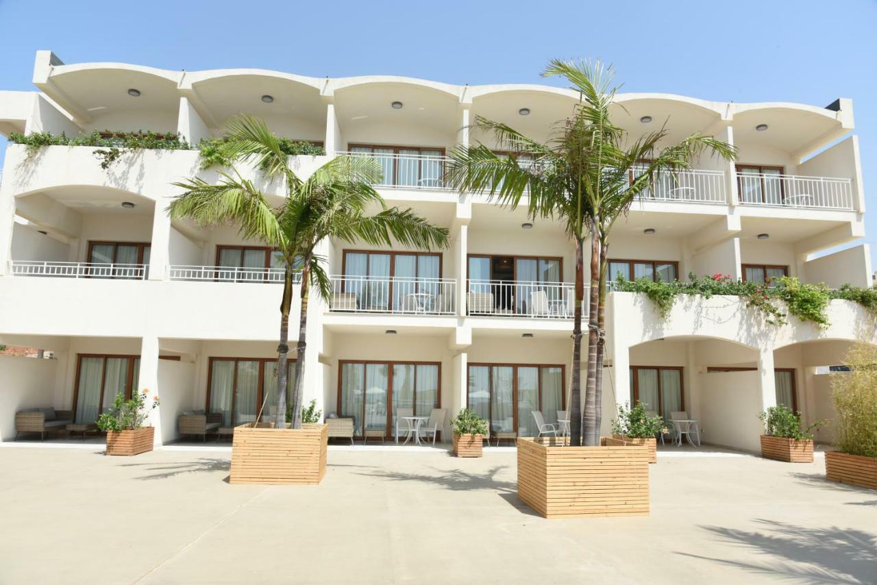 La Siesta Hotel & Beach Resort Khalde Extérieur photo